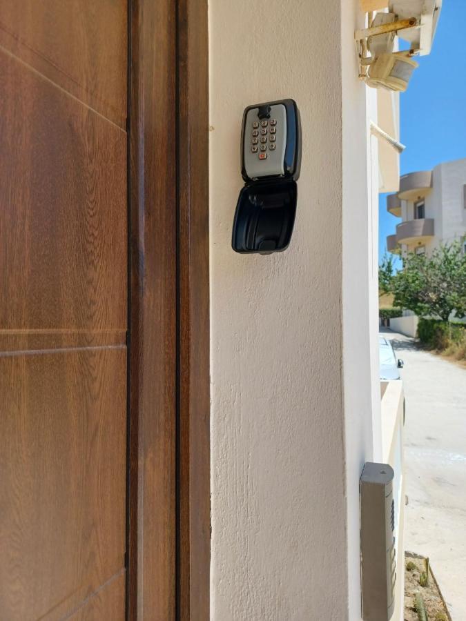 Michaela Apartment Gazi Exterior photo